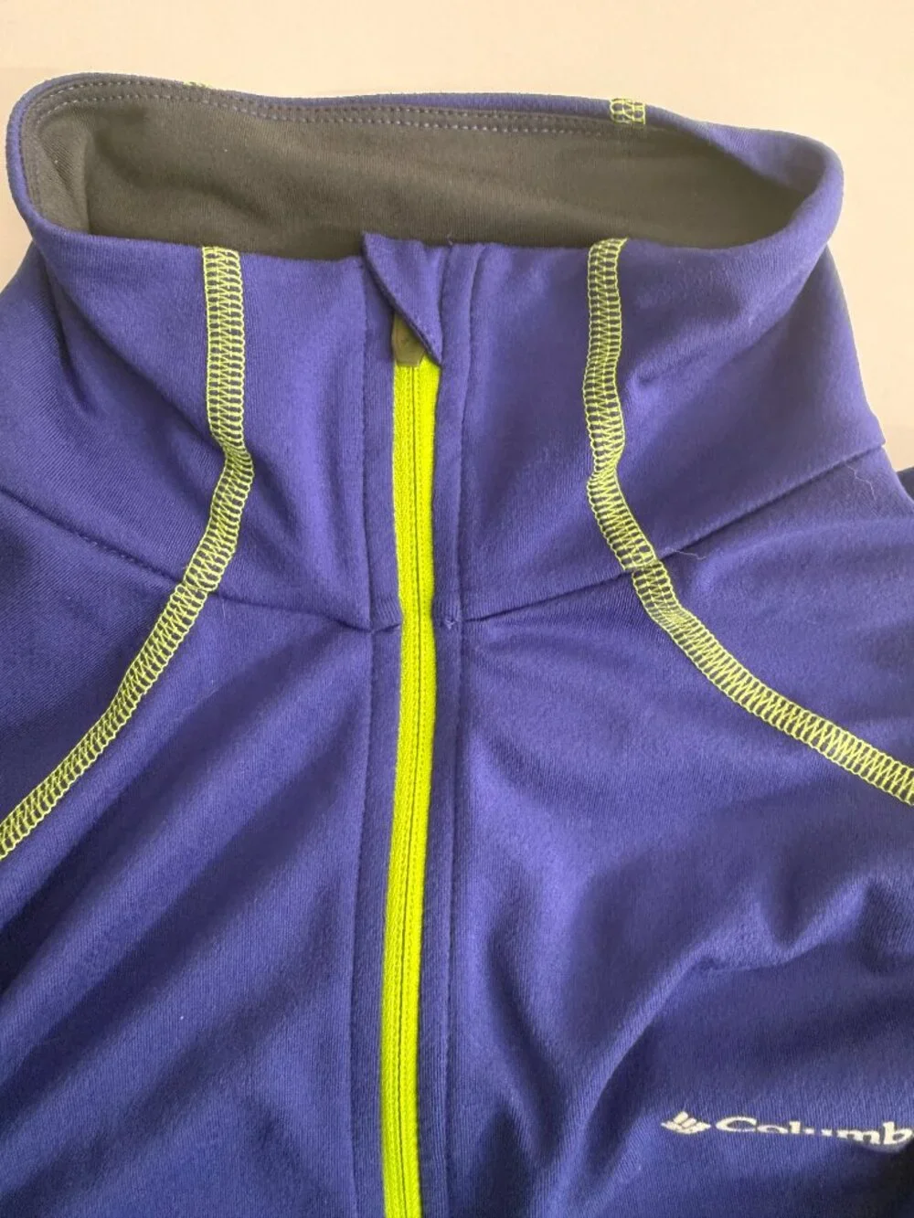 Columbia Trail Roamer EXS Jacket Medium M Purple Omni Heat Lightweight Full Zip